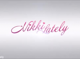 Nikki Tariffs Sexy Blonde Từ London.