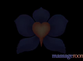 Katy Rose Đang Được Khách Hàng Massage Thư Giãn, Vì Đó Là Sinh Nhật Của Anh Ấy.